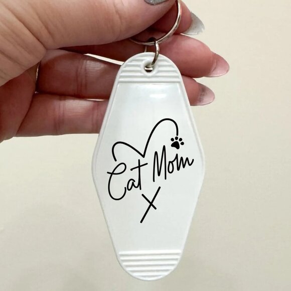 Cat Mom NEW motel keychain - Picture 1 of 1